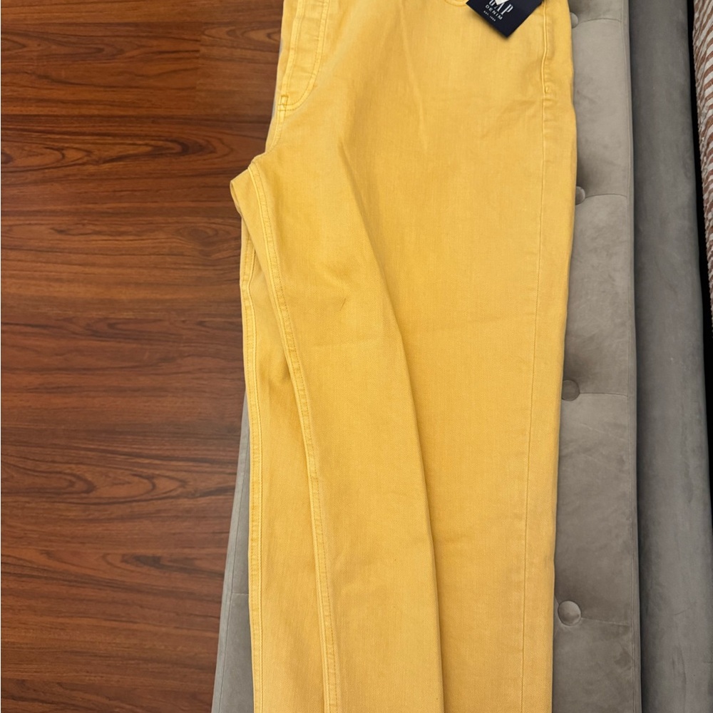 GAP Lemon colored petite jeans new with tags
